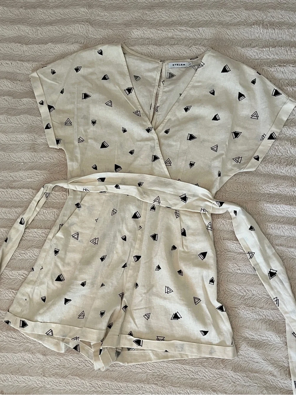 Cream Short Sleeve Romper with Small Triangle Print